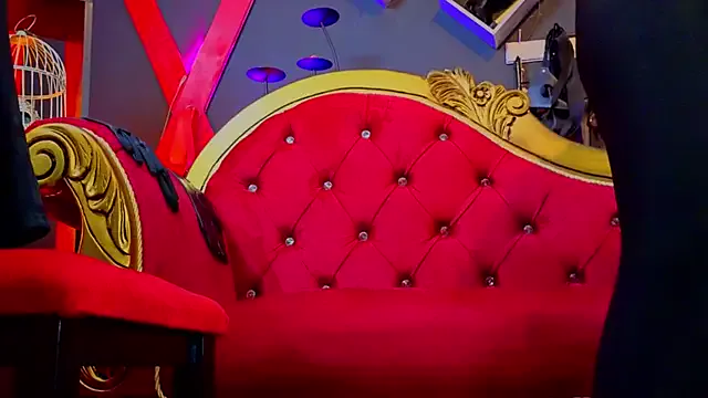 MiraKova – webcam model profile photo Image 12