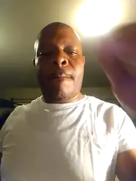 Crystallana – webcam model profile photo Image 8