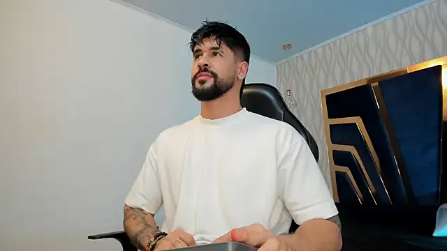 HillaryDiez – webcam model profile photo Image 15