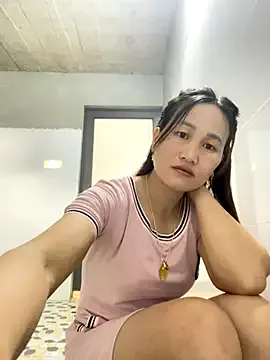 HollyTattoo – webcam model profile photo Image 6