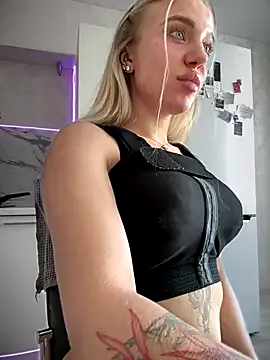Eden – webcam model profile photo Image 18