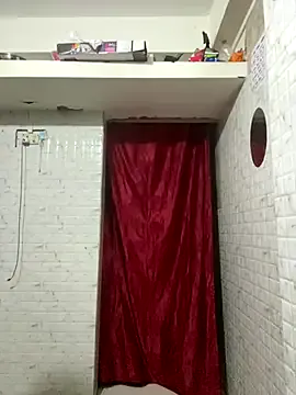 KateGale – webcam model profile photo Image 2