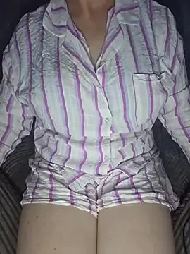 HannaMaison – webcam model profile photo Image 4
