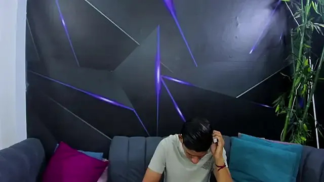 franksalise – webcam model profile photo Image 15