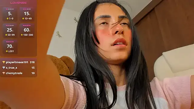 ErzabelLew – webcam model profile photo Image 9