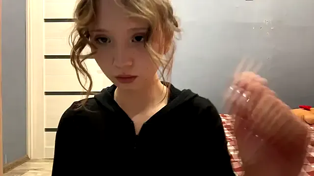 AriaAlves – webcam model profile photo Image 3