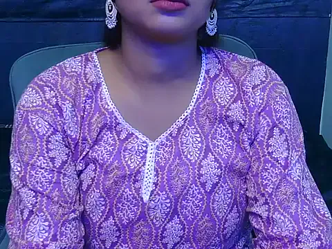 priya-kumari22 – webcam model profile photo