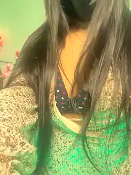AnnieArias – webcam model profile photo Image 8