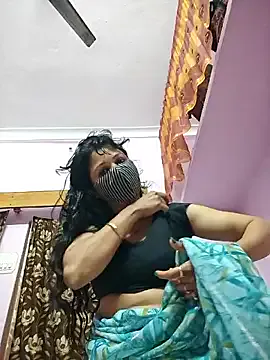 MilaDelays – webcam model profile photo Image 6