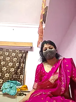 MilaDelays – webcam model profile photo Image 8