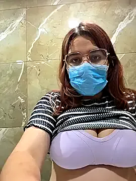 HeleneMonroe – webcam model profile photo Image 6