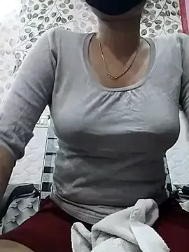 VickiAstra – webcam model profile photo Image 5