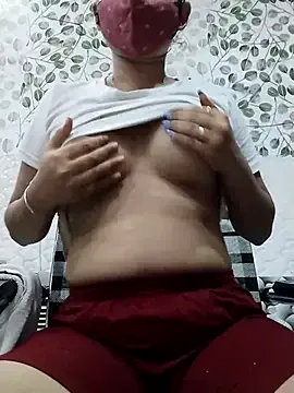 VickiAstra – webcam model profile photo Image 6