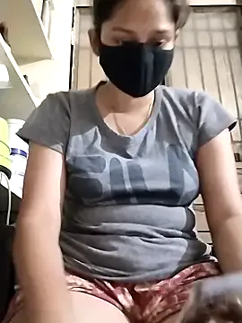 VickiAstra – webcam model profile photo Image 8