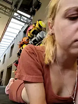 Public_Katrisha Image 17