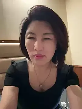 EsmeBrowm – webcam model profile photo Image 3