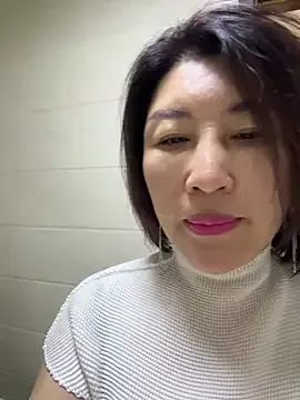 EsmeBrowm – webcam model profile photo Image 6