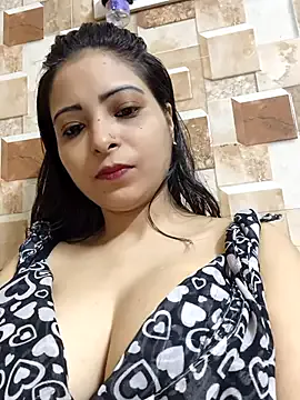 mc-Olivia – webcam model profile photo Image 7