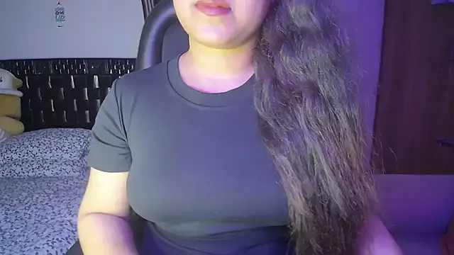 CrystalBarlow – webcam model profile photo Image 4