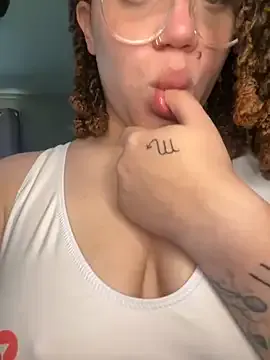 Lanna – webcam model profile photo Image 10