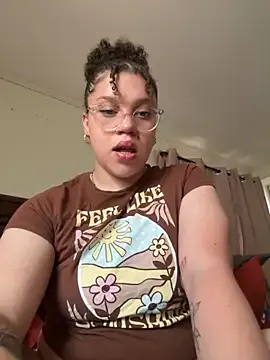 Lanna – webcam model profile photo Image 15