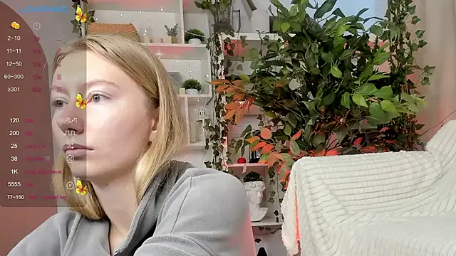 AnnaAurikas – webcam model profile photo Image 17