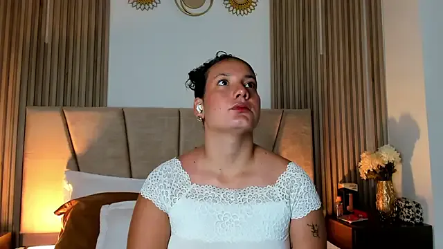 ElaRossie – webcam model profile photo Image 3