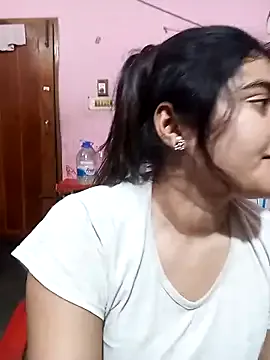 AndreaKalo – webcam model profile photo Image 2