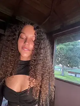 Rati_Curly Image 3