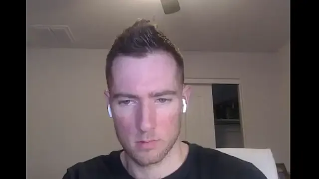 SerenaStar – webcam model profile photo Image 15