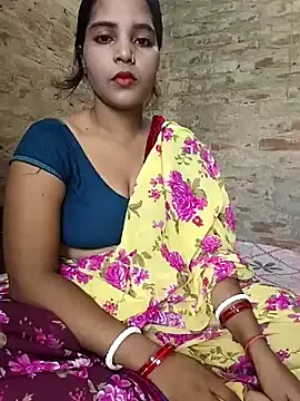 Gia – webcam model profile photo Image 2