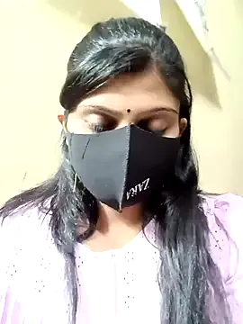 IsabelleBianchi – webcam model profile photo Image 3