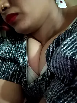 IsabelleBianchi – webcam model profile photo Image 4