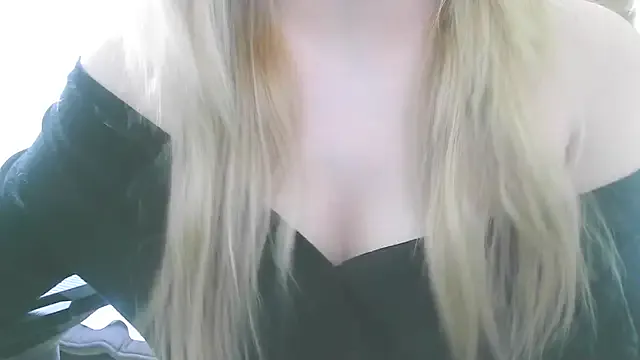 Elina-Marina – webcam model profile photo Image 13