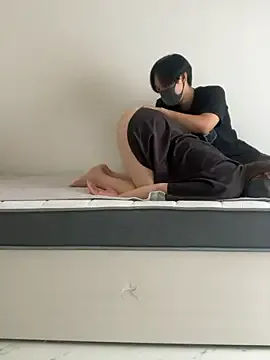 Gia – webcam model profile photo Image 2