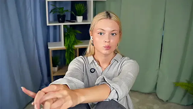 RheaFret's Thumb Image