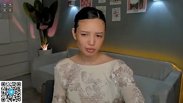 aly_golden_ – webcam model profile photo Image 15