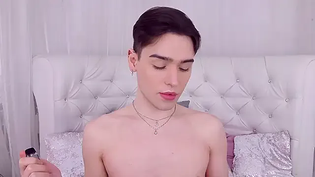 RobbyCharming Image 5