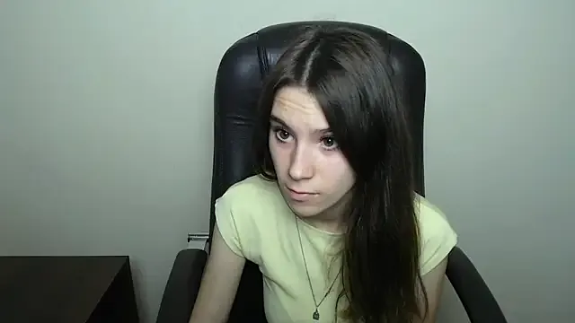 EmilyDumont – webcam model profile photo Image 4