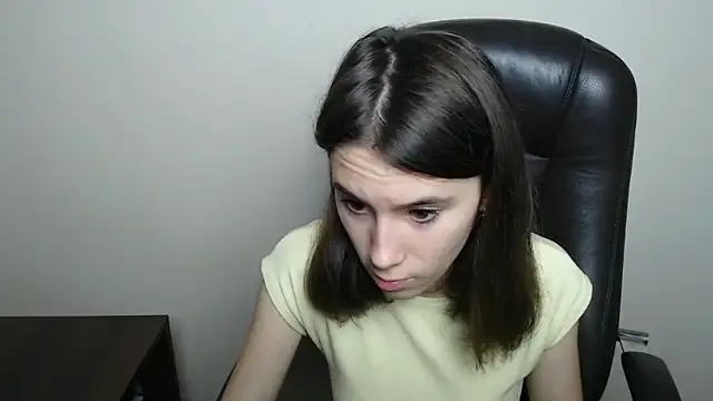 EmilyDumont – webcam model profile photo Image 9