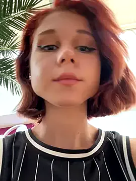 EllieParkeer – webcam model profile photo Image 3