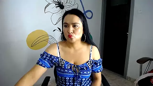-momoo- – webcam model profile photo Image 10