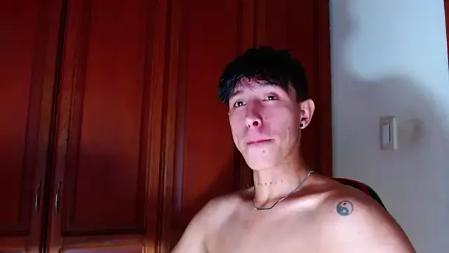 MillieGreco – webcam model profile photo Image 12