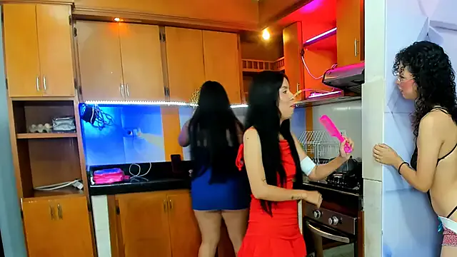 royalgirls_x Image 6
