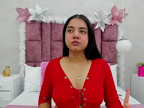 MiraKova – webcam model profile photo Image 15