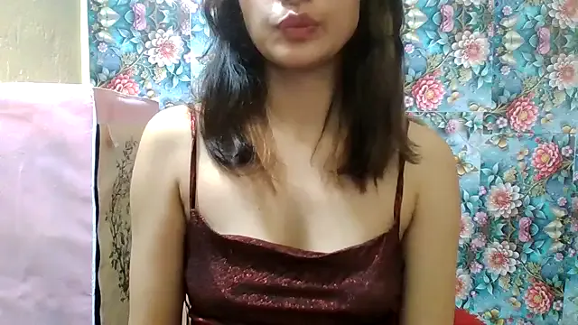 LuluWilde – webcam model profile photo Image 3
