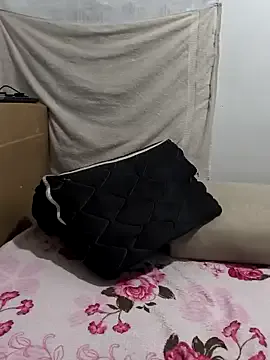TotheMoonandBack – webcam model profile photo Image 7