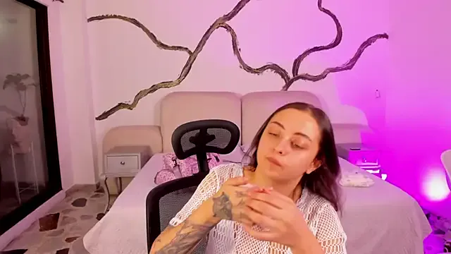 ElaRossie – webcam model profile photo Image 3