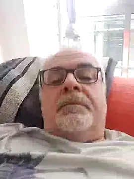 DonorDi – webcam model profile photo Image 2