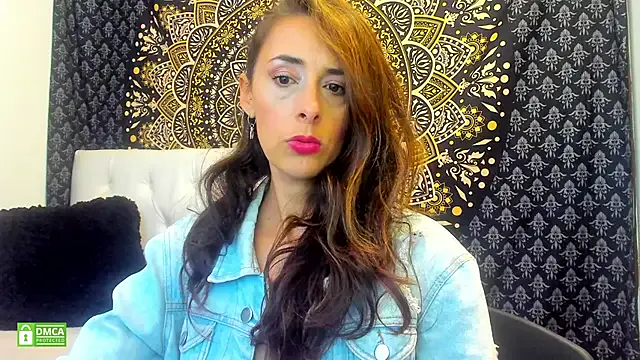Swarowskaya – webcam model profile photo Image 5